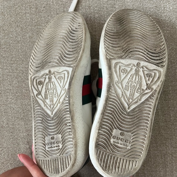 Gucci Sneakers - Picture 2 of 5